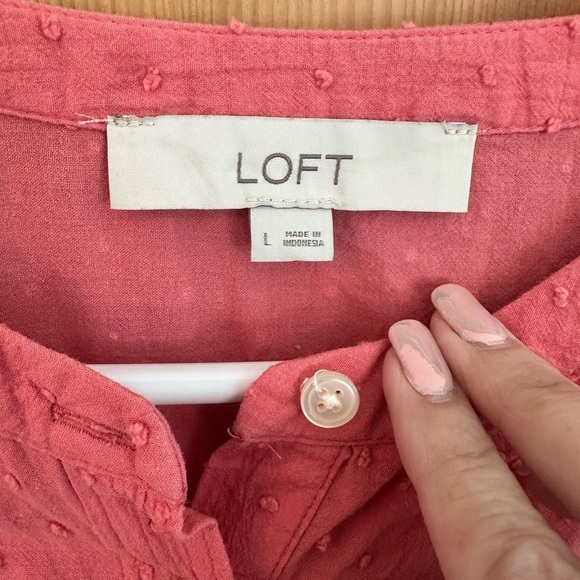 Loft Pink Blouse w/Puffy Raised Dots. Very Cute! Lightweight Size Large - Picture 3 of 9